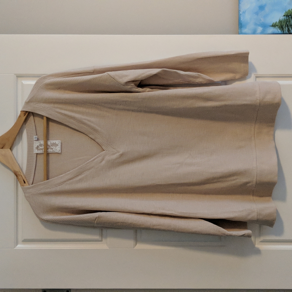 Sadie & Sage Cream V Neck